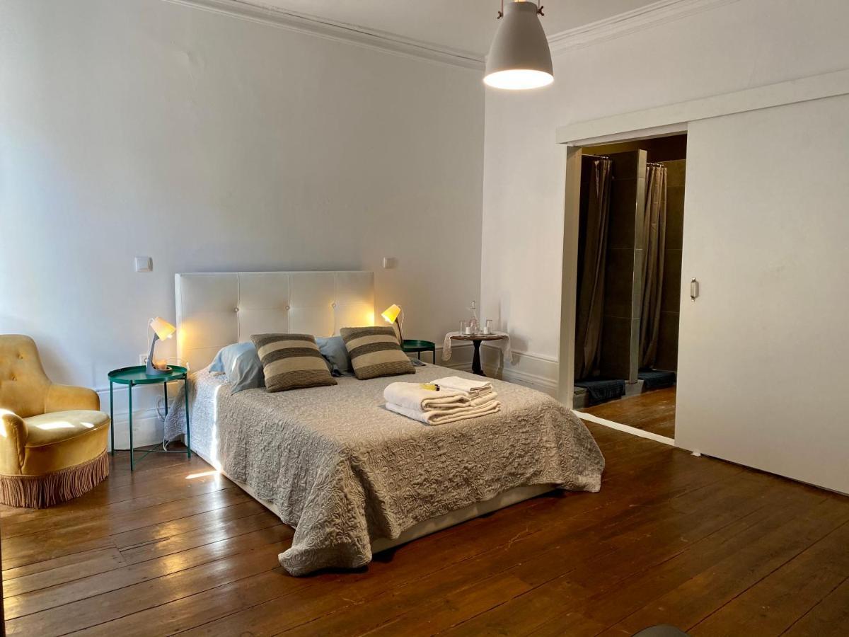The Yellow House Porto Bagian luar foto